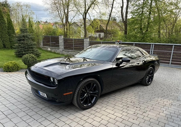 Dodge Challenger cena 103700 przebieg: 89000, rok produkcji 2016 z Wieliczka małe 466